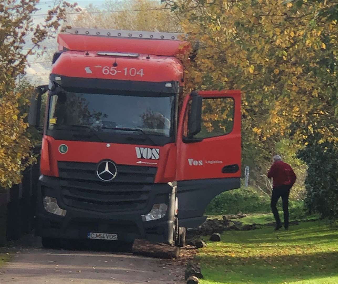 A HGV got stuck in Jacobs Lane causing severe delays for residents. Picture: Sharon Jackson