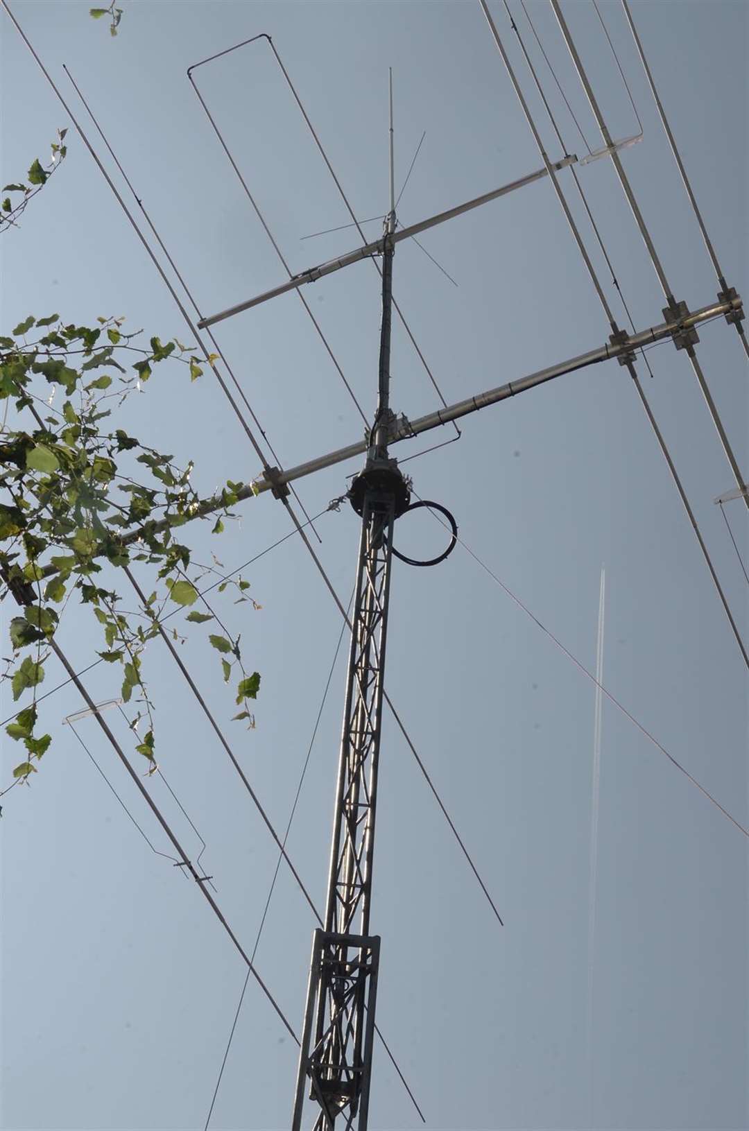 Armando Martins's ham radio aerial outside his bungalow
