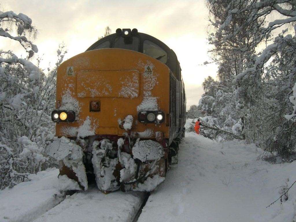 A train used to clear the ice Picture: Network Rail