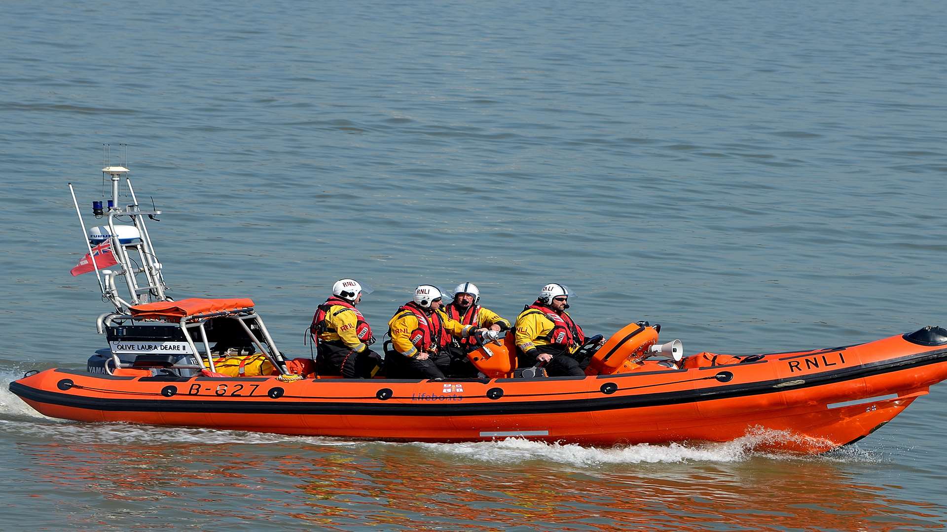 Gravesend RNLI attended the scene.