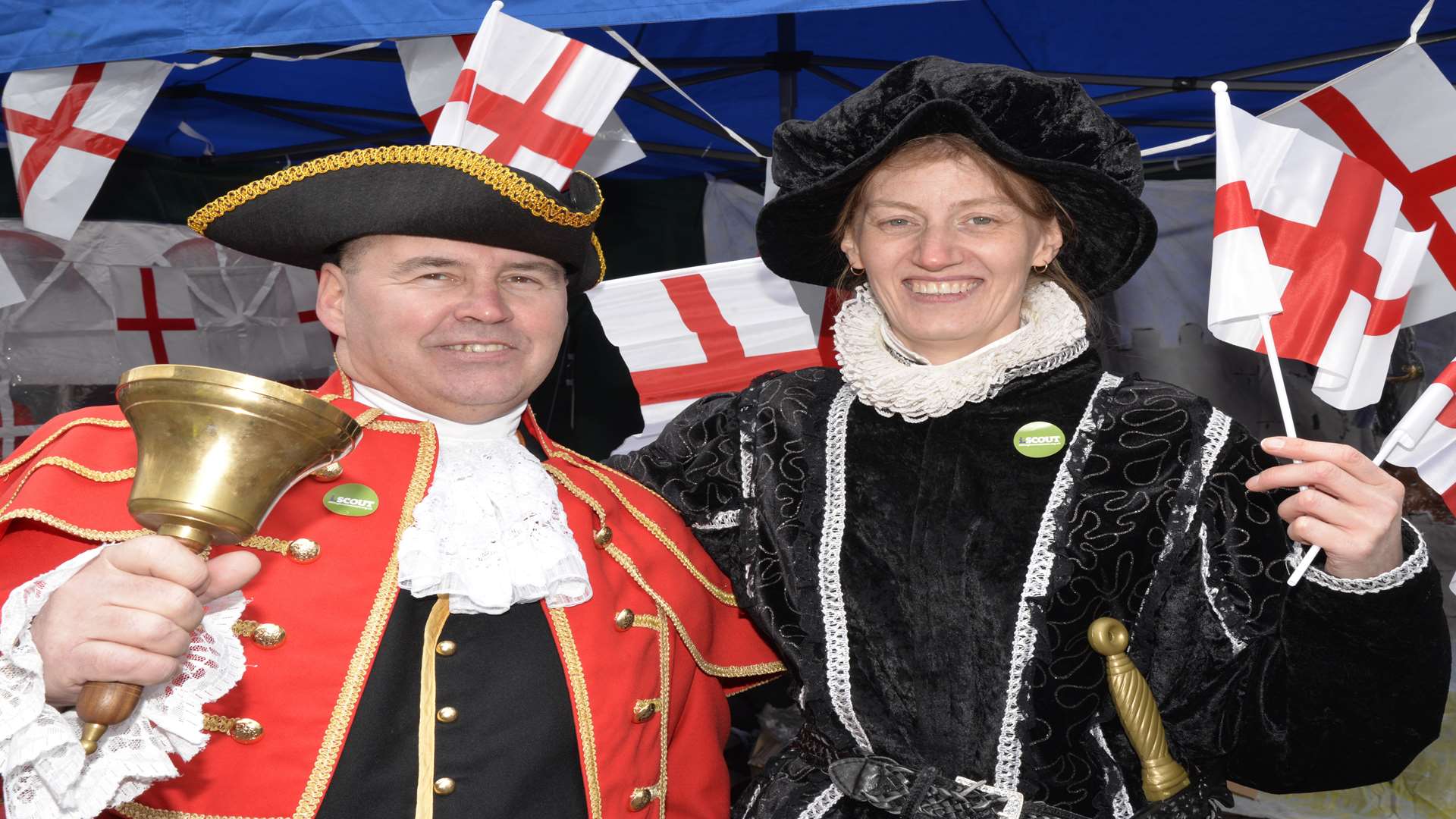 Town Cryer Richard Spooner, with Andrea Don dressed as William Shakespeare.
