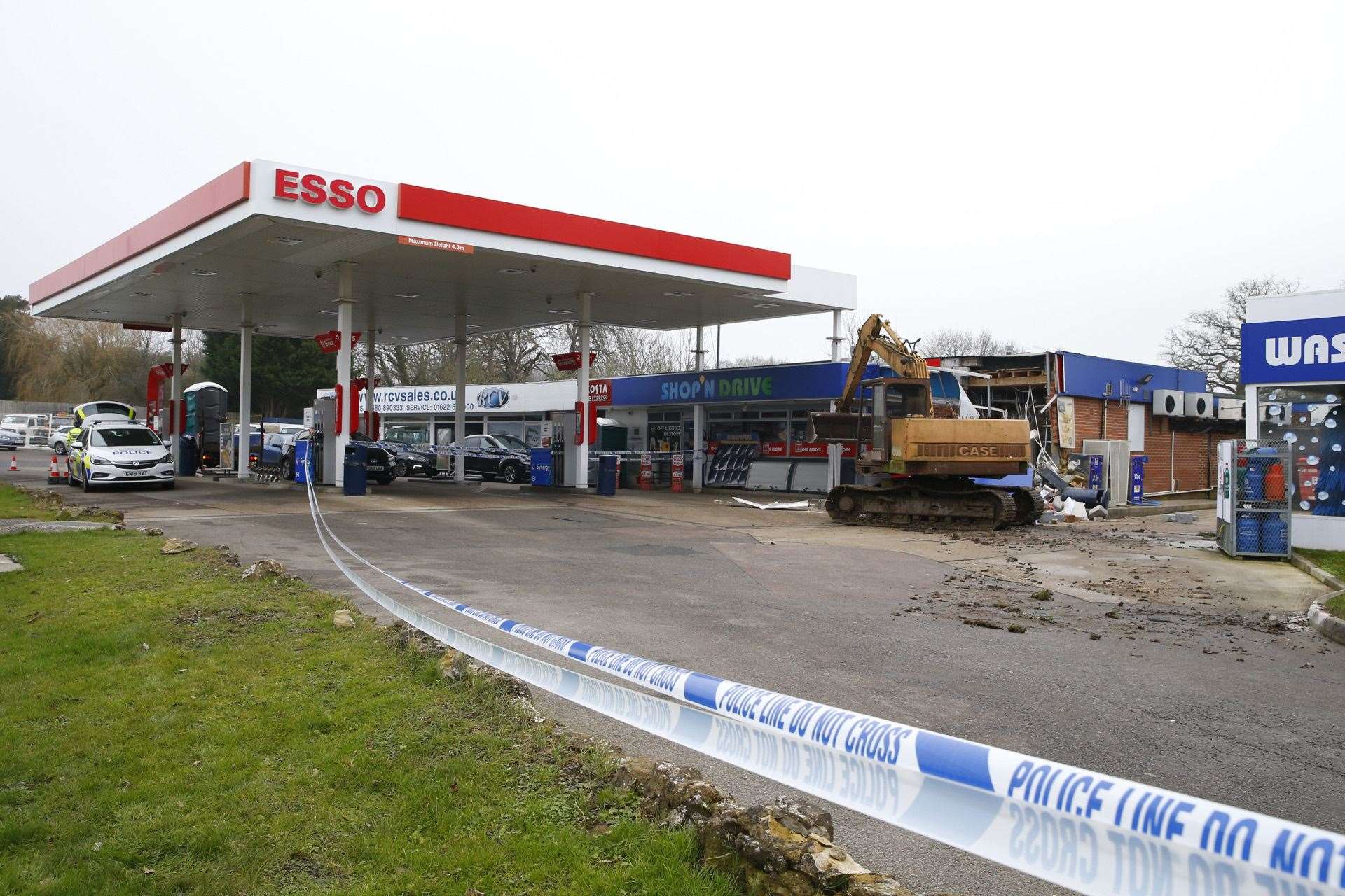 Police cordon off the Esso garage in Staplehurst following a cash machine raid in January 2020