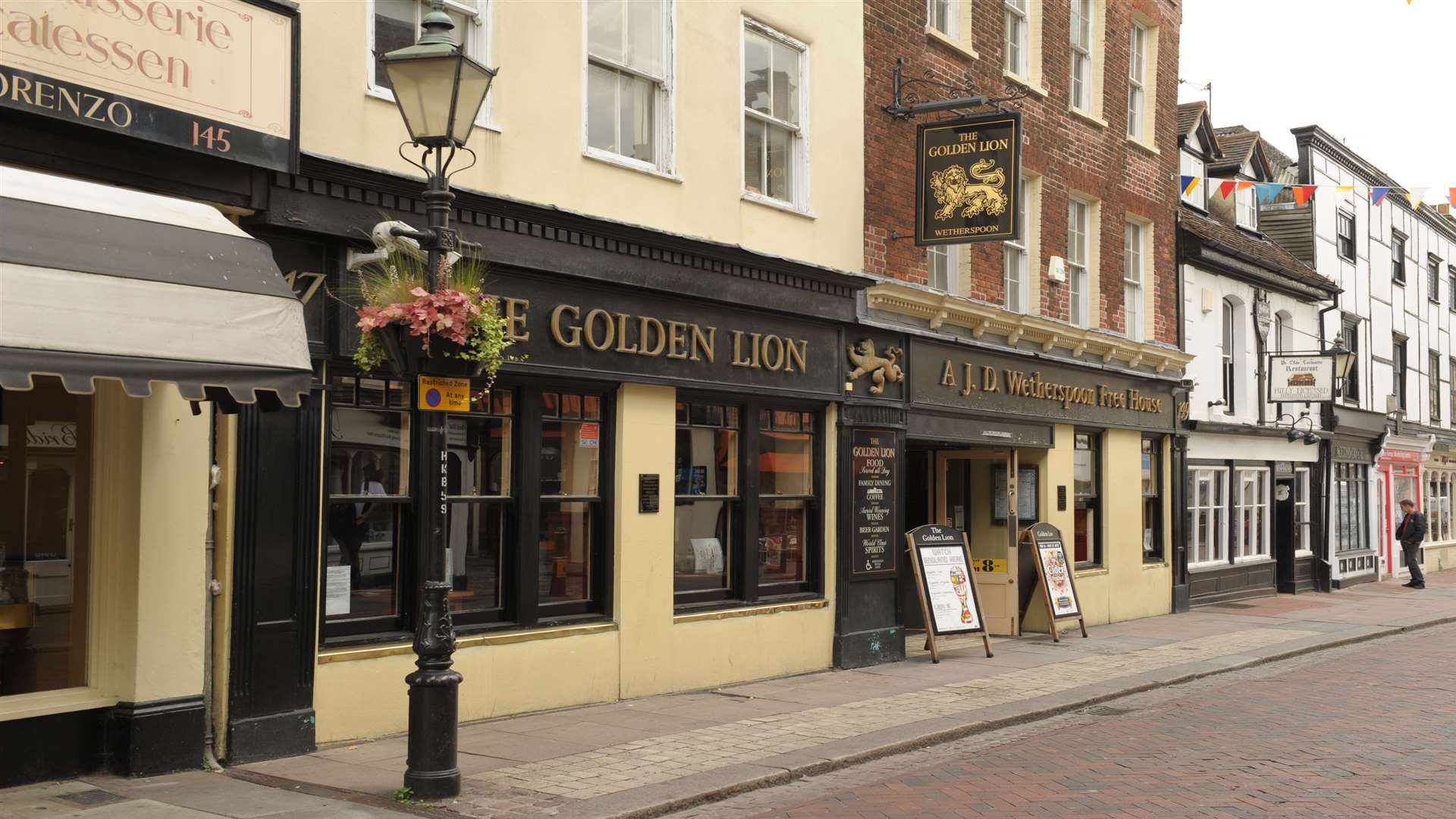 The Golden Lion, Rochester High Street