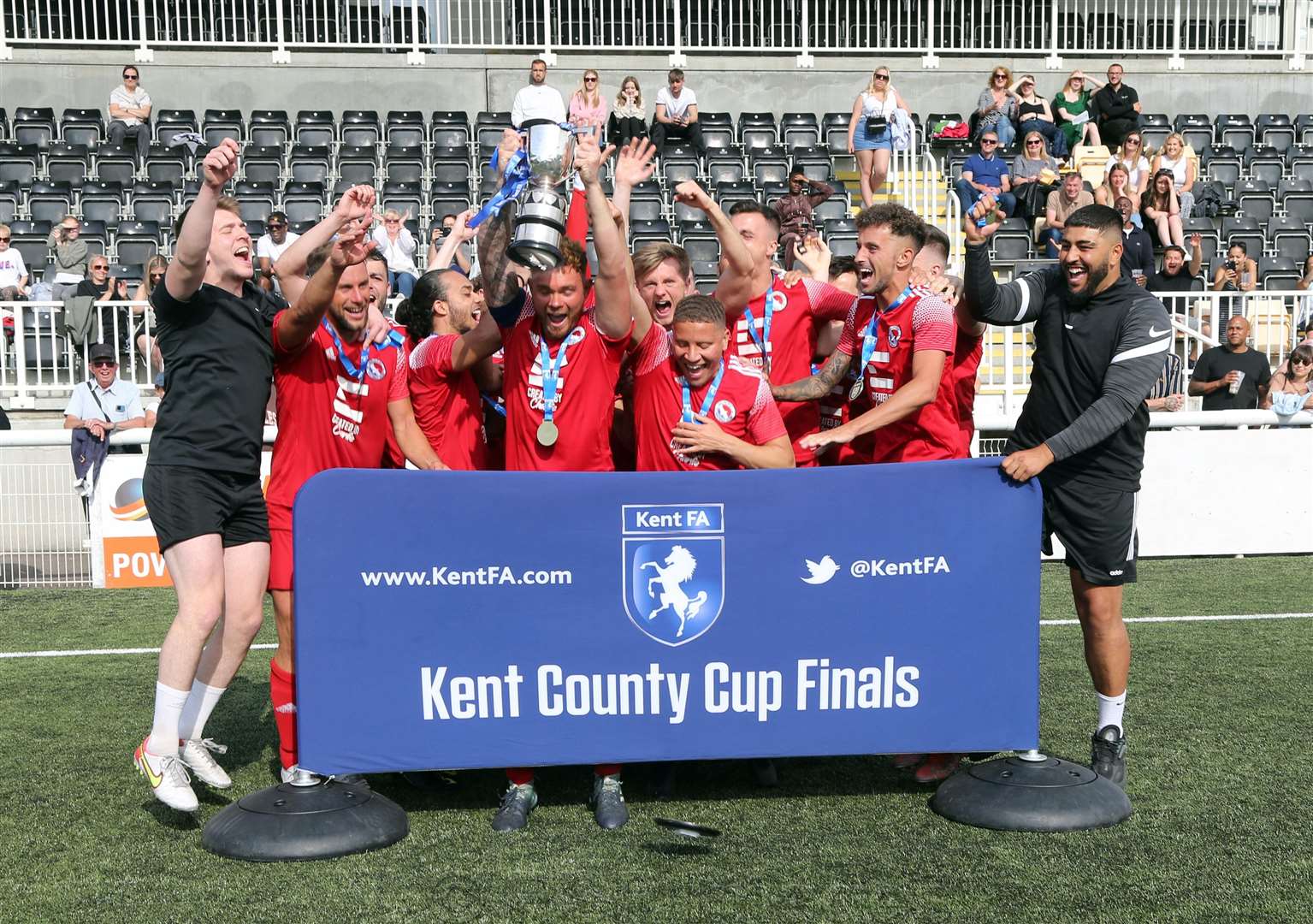 Selhurst celebrate Kent Junior B Cup glory Picture: PSP Images