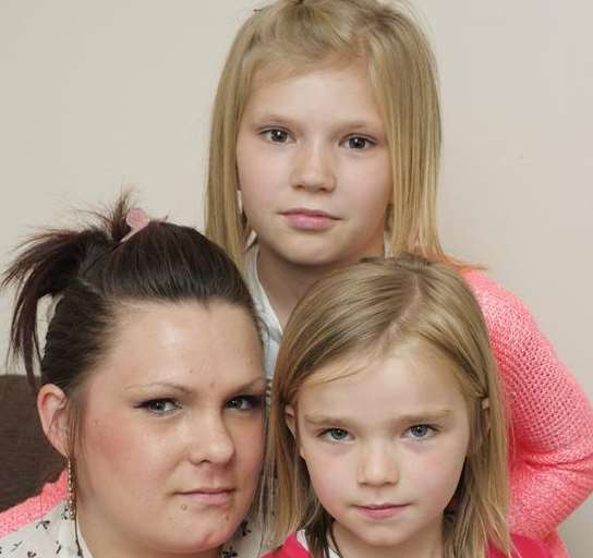 Victoria Stone with daughters Indica and Lacey-Louise