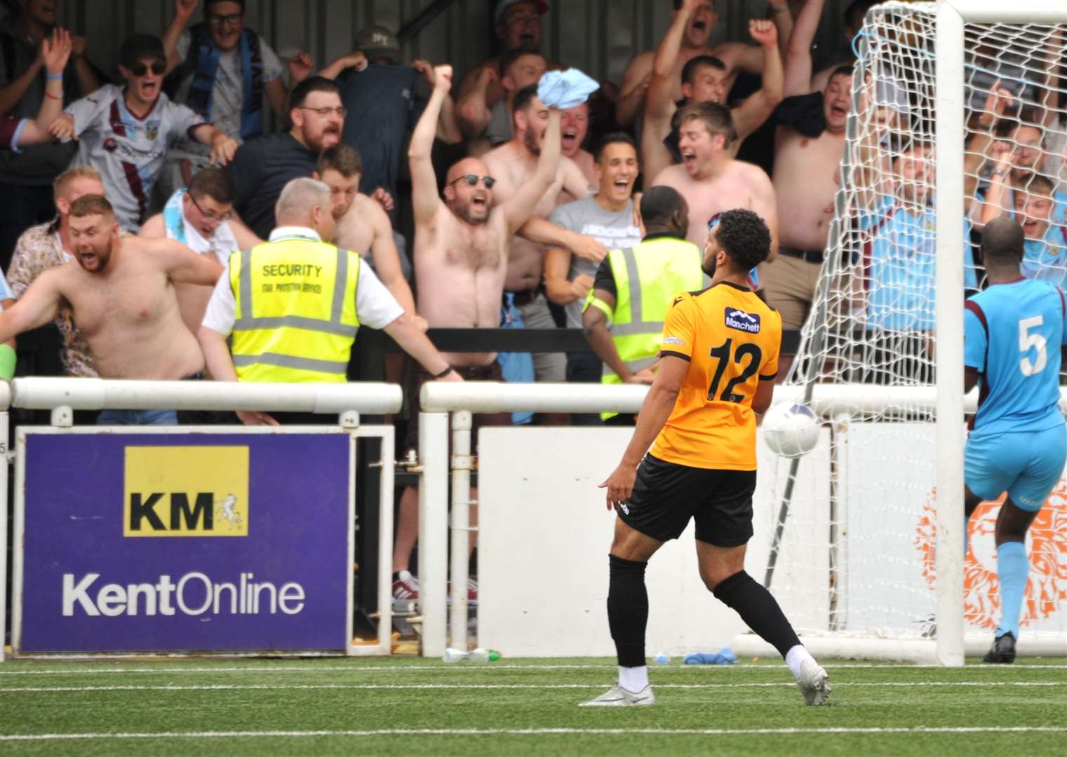 Weymouth fans celebrate their winner at the Gallagher on Saturday Picture: Steve Terrell (14804100)