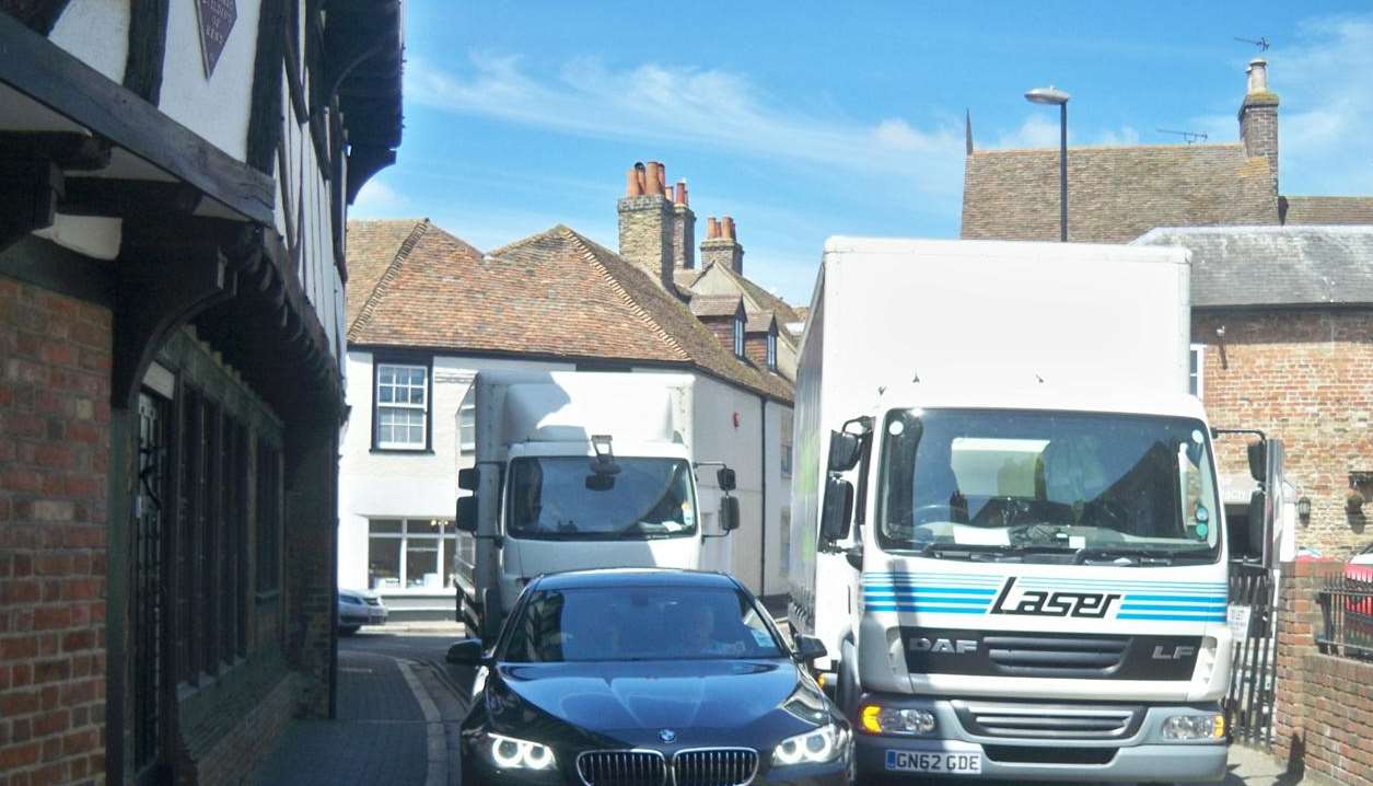 Another lorry struggling to get through Sandwich's narrow roads