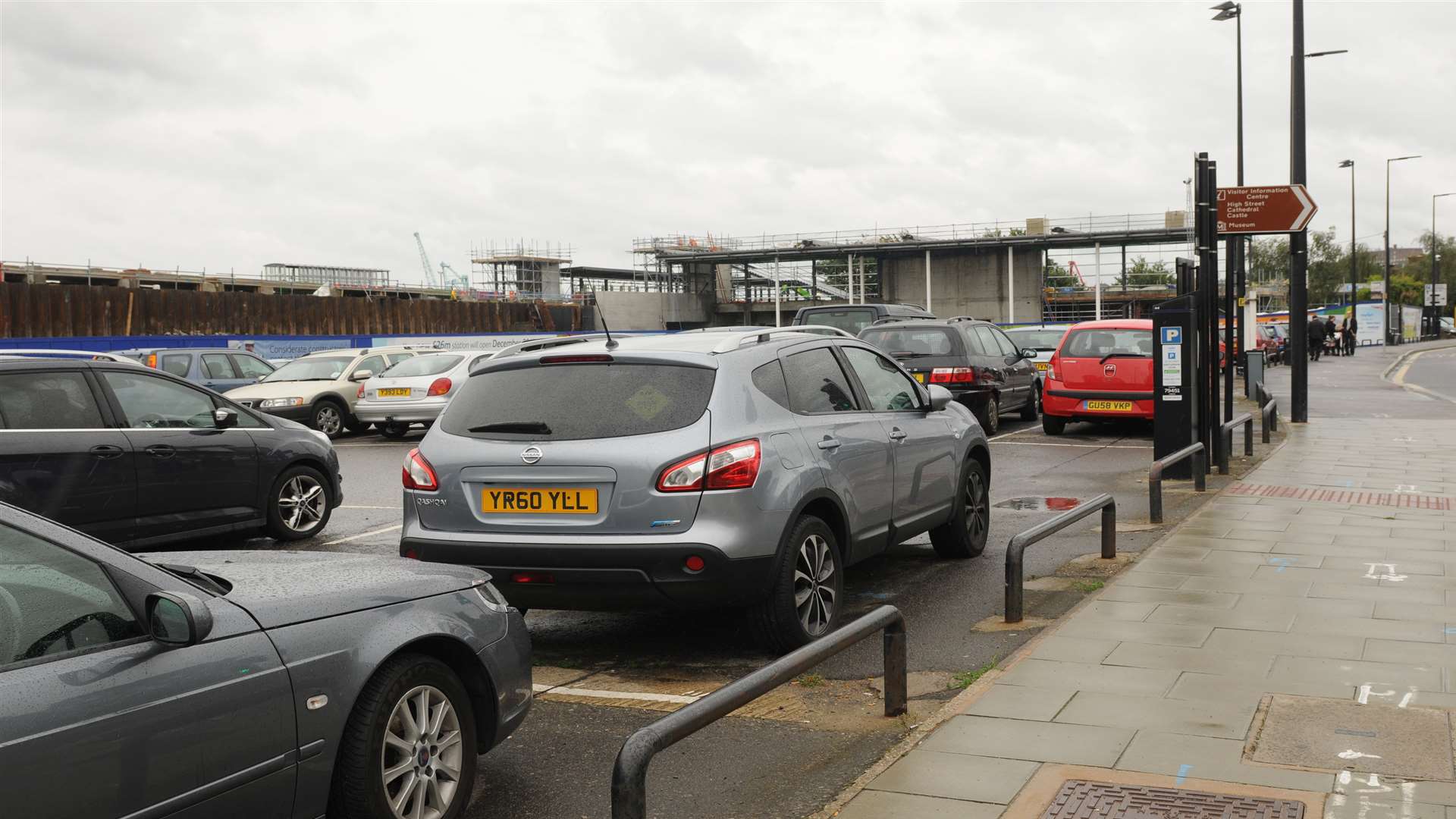 Ongoing building work for the new railway station means the car park has to close.