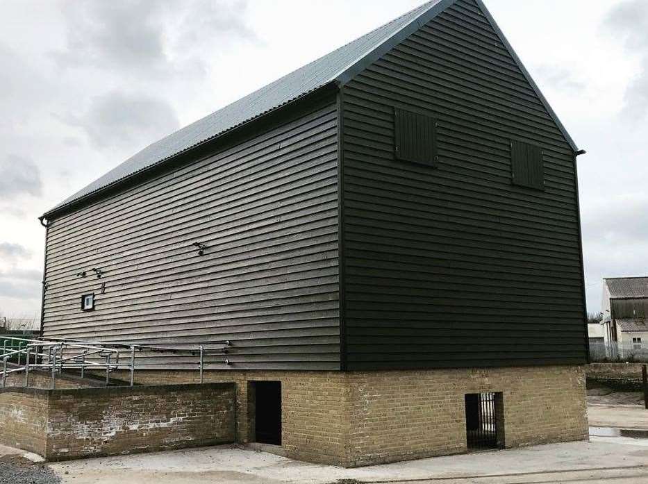 Gransden Construction handed over the keys to the new Dolphin Sailing Barge Museum in The Wall, Sittingbourne this week