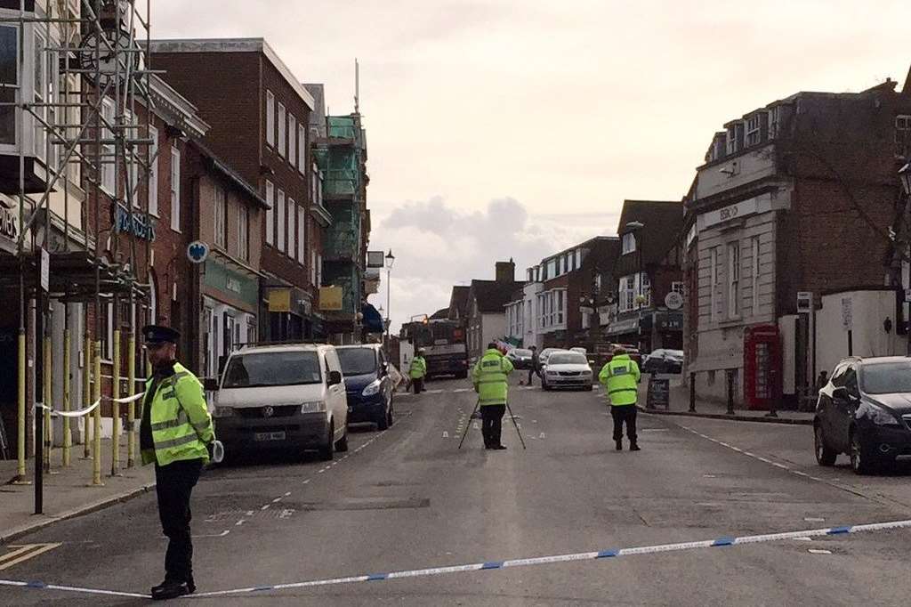 The scene at Sevenoaks High Street. Picture: @connectaphone