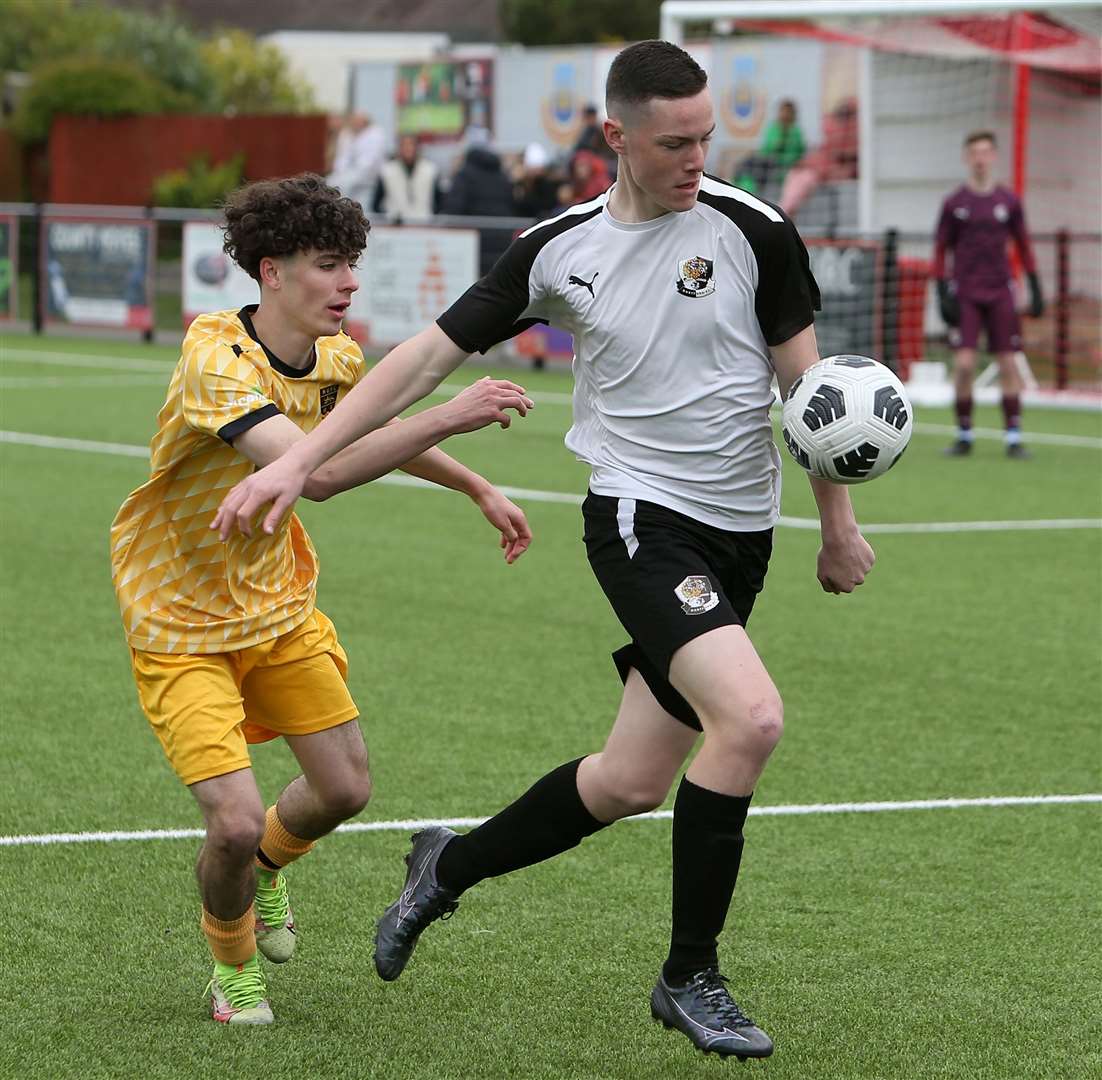 Dartford under-16s are closed down by Maidstone United. Picture: PSP Images