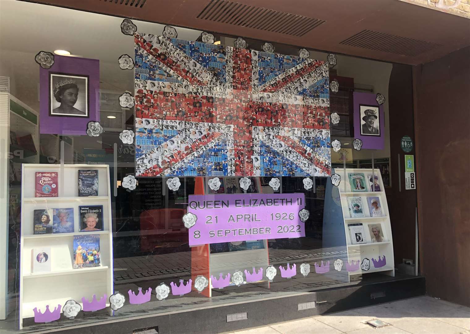 Businesses in Gravesend Town Centre have put up their own tributes to the Queen in shop windows