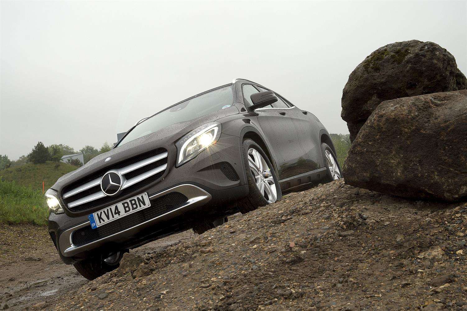 GLA220 CDI 4matic AMG being put through its paces