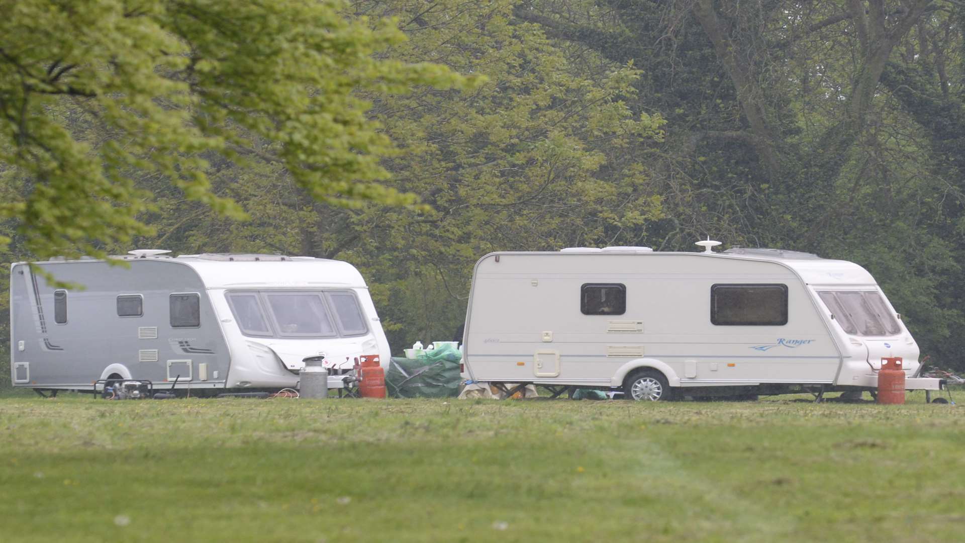 Travellers have moved on to a playing field in Kemsing. Stock image