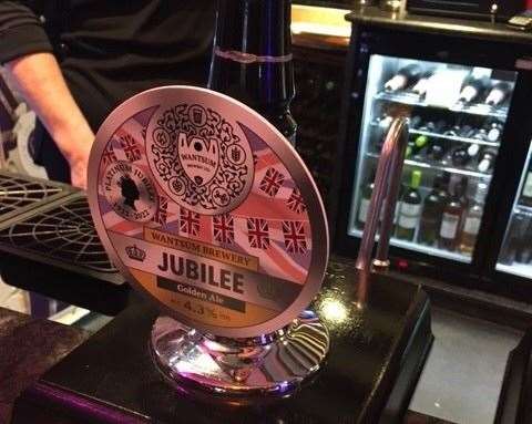 One of two bitters available on tap, the Jubilee golden ale, from the Wantsum Brewery was a very pleasant, light and well-balanced pint