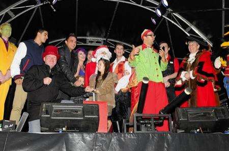 Turning on of the lights with Gareth Gates, Adam Gemili and Steve McFadden and Panto cast.