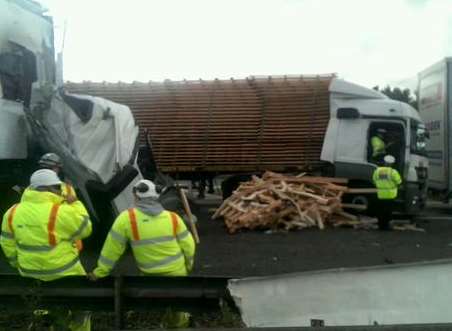 Wood is strewn across the carriageway. Pictures: @Kent_999s