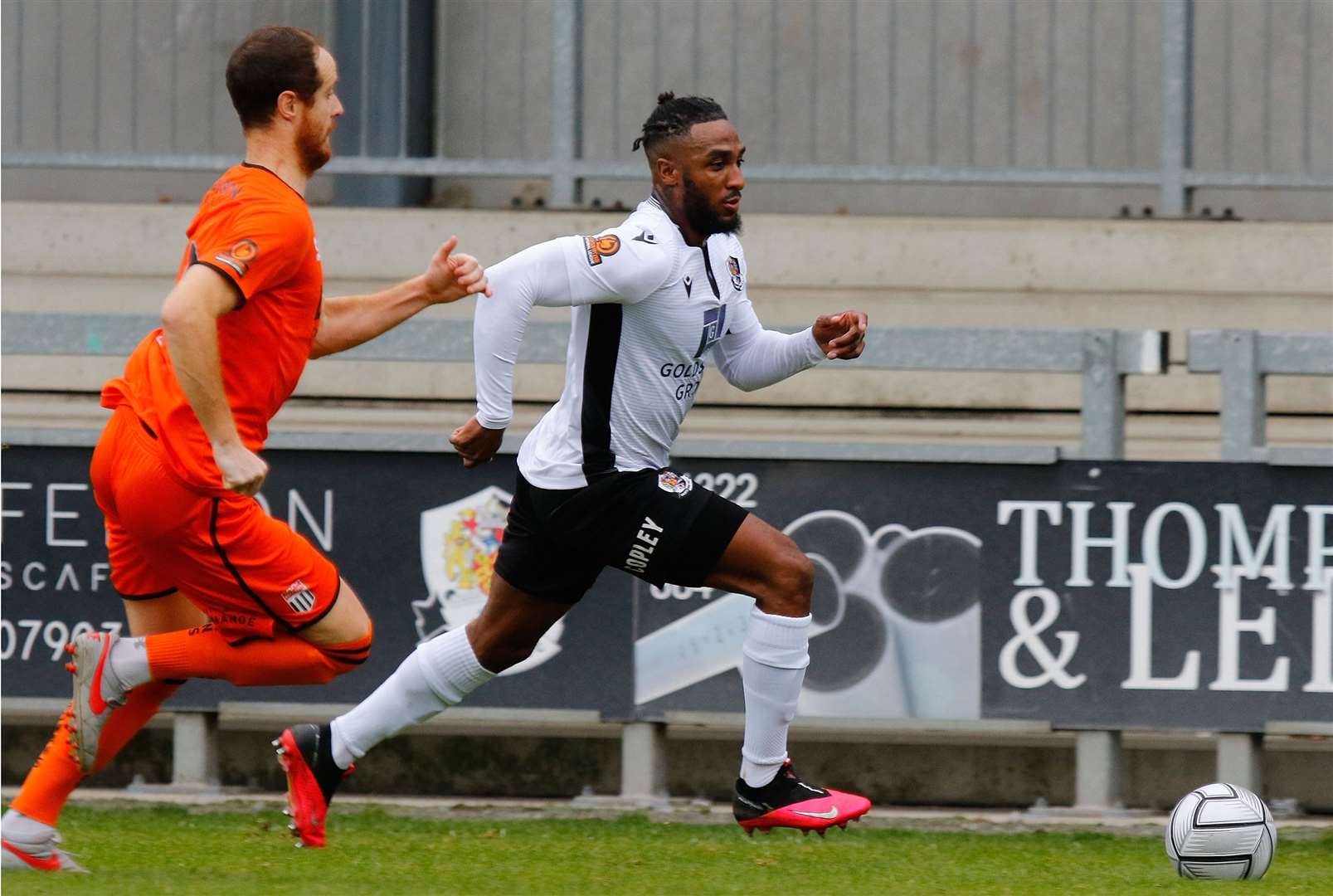 Dartford's Craig Braham-Barrett drives forward against Bath on Saturday. Picture: Andy Jones (42742926)