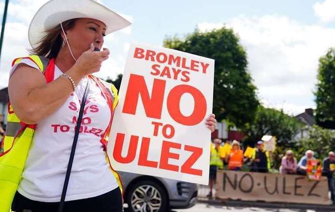 Crowds gathered in Orpington to protest against the ULEZ expansion. Picture: Victoria Jones/ PA