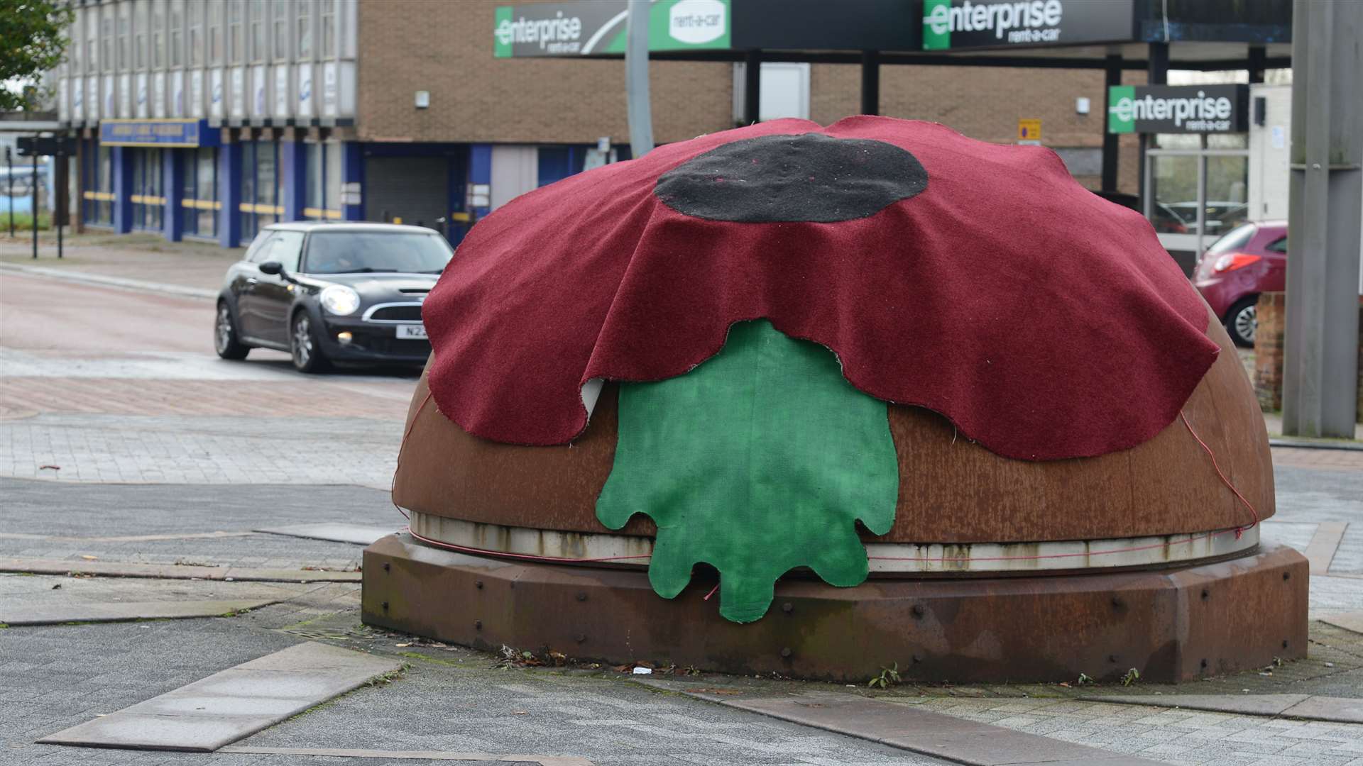 Ashford's bolt sculpture poppy tribute for Remembrance Day