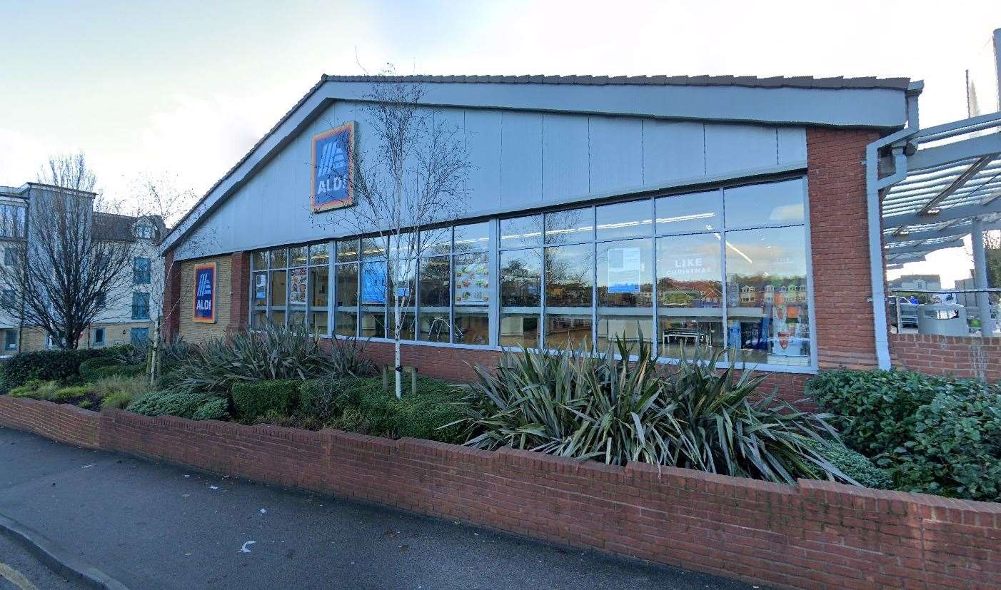 The old Aldi store in Boundary Road is set to become a Home Bargains