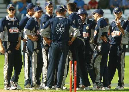 Kent's players celebrate the wicket of Notts skipper Stephen Fleming in the quarter-final game. Picture courtesy NOTTINGHAM EVENING POST/ANDY LOWE