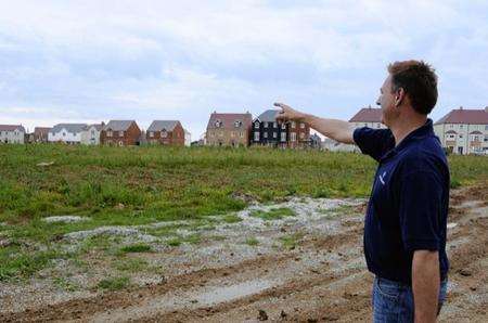 Kingsnorth Bridgefield Estate. Eugene Rivers points out where he spotted the Black animal