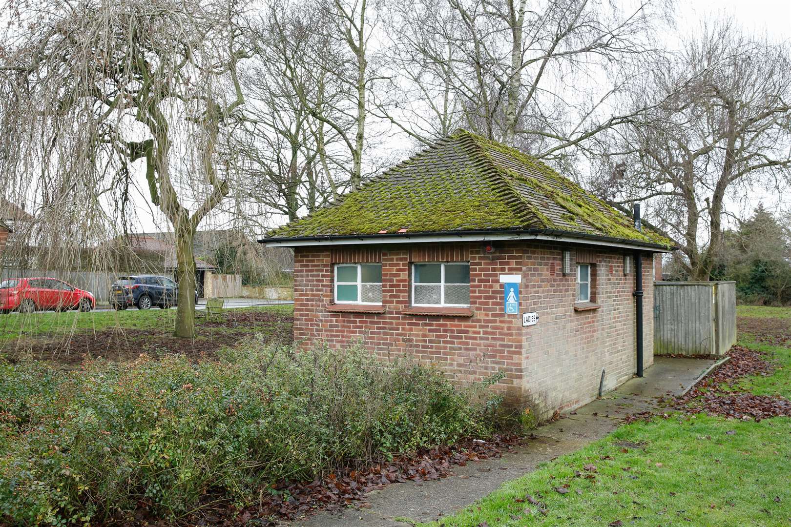 Toilets at Meopham Green