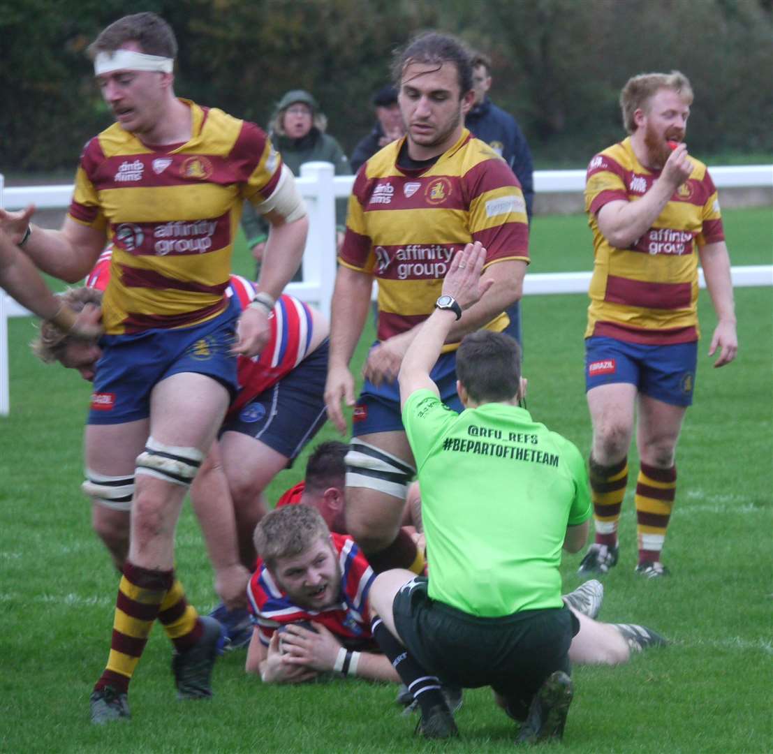 Jake Hardcasle scores his first try for Tonbridge during the win against Westcliff. Picture: Adam Hookway