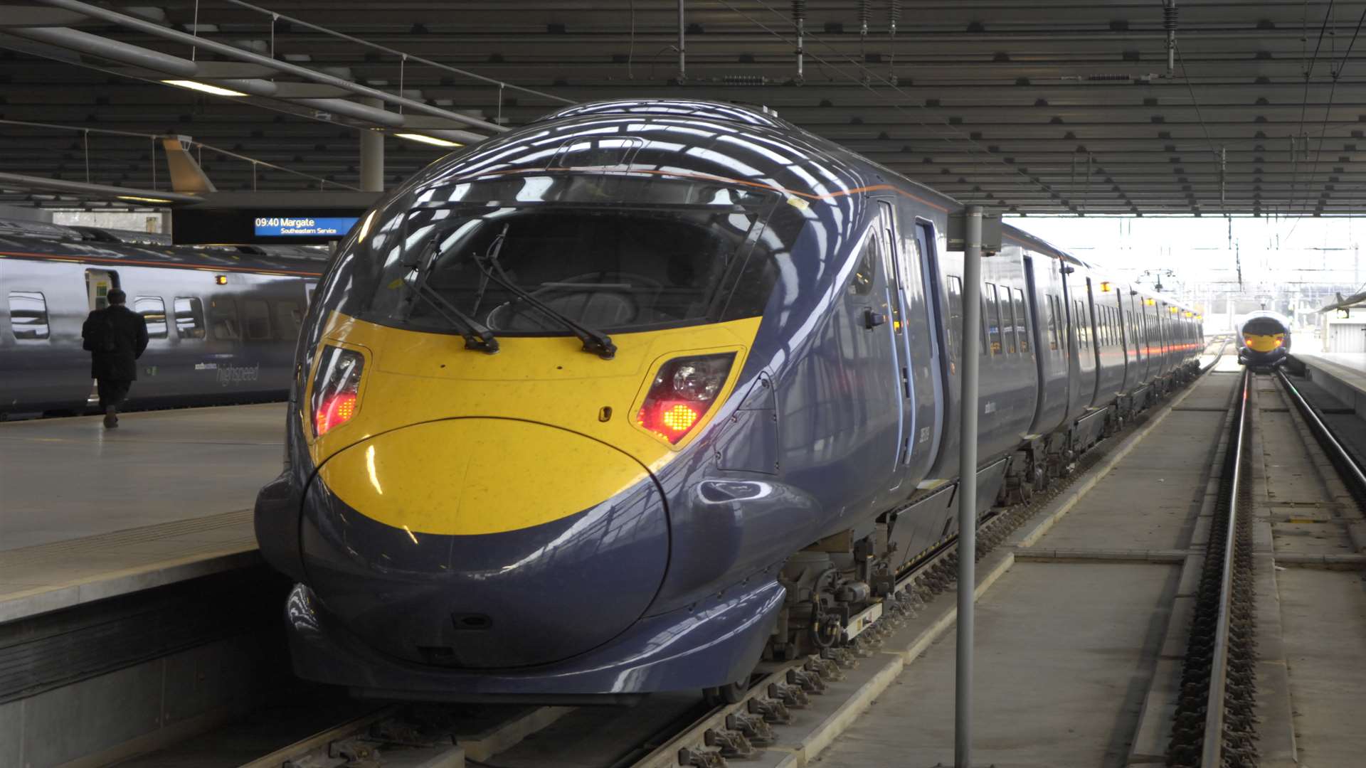 High Speed trains are delayed