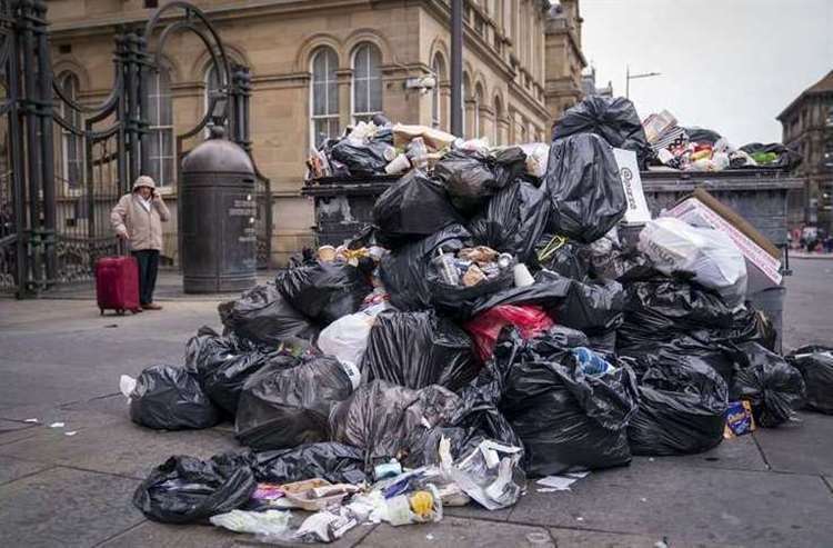 Rubbish piled up in Edinburgh during the 2022 bin workers strike. Picture: Jane Barlow/PA