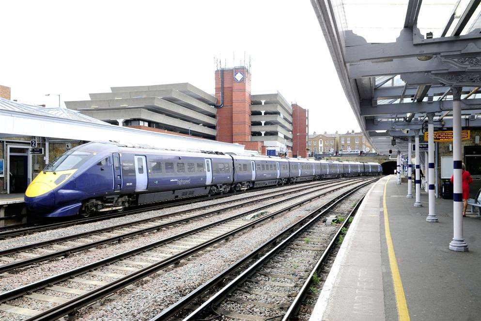 Turansky flashed on trains around Gravesend