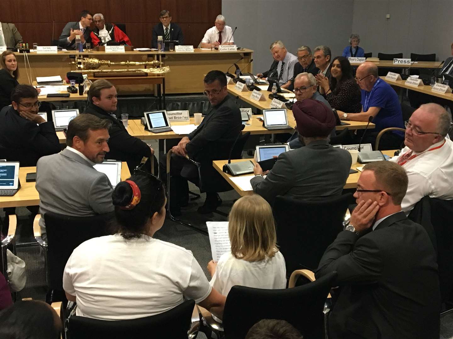 Councillors looked on at the Gravesham council meeting as Leo, 6, asked a question (12992550)