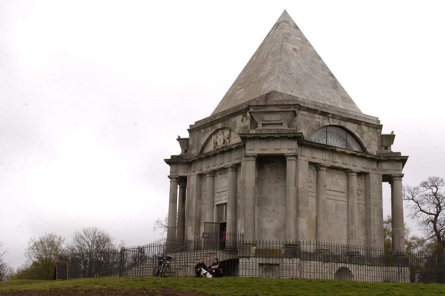 Darnley Mausoleum, Cobham