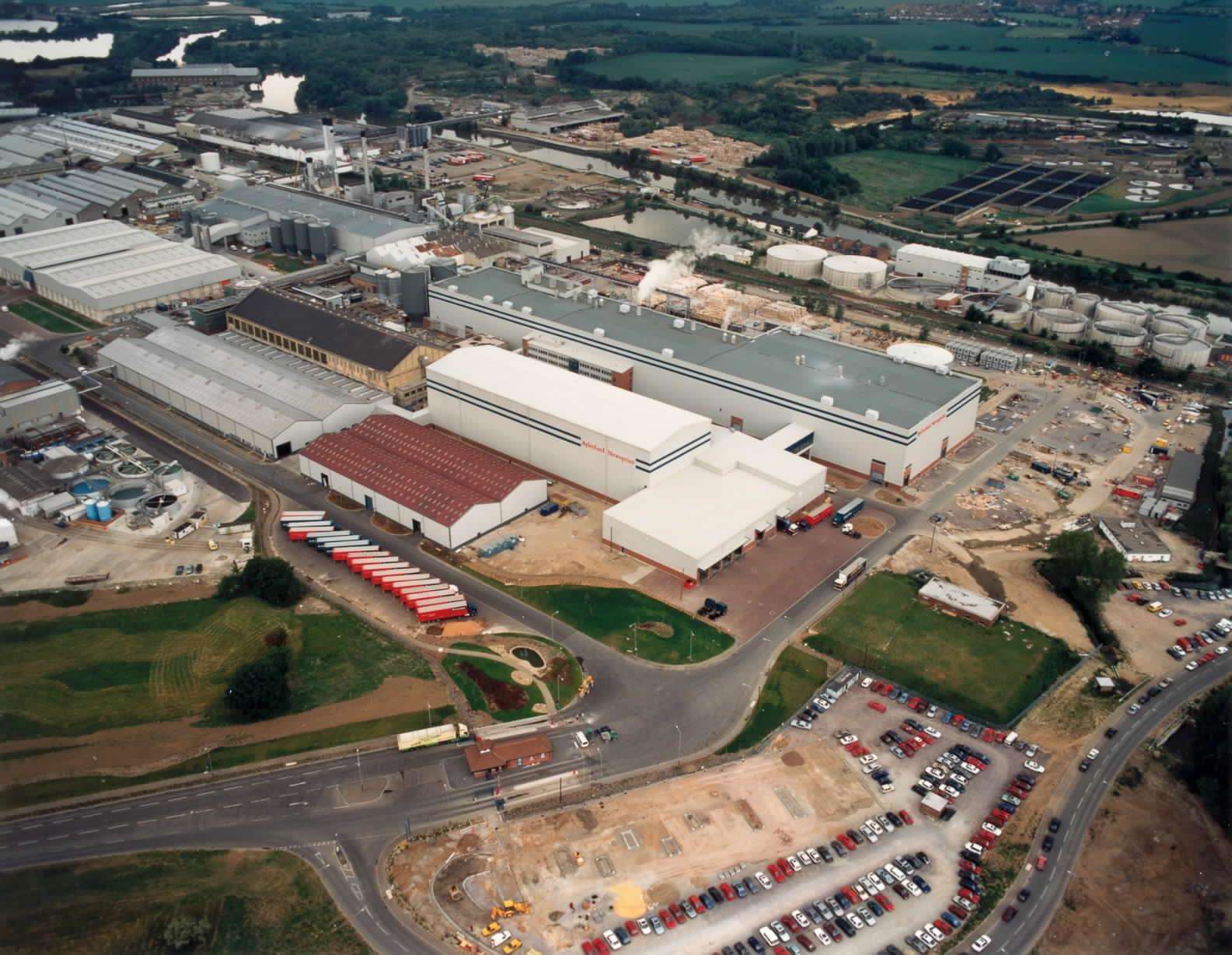 An aerial view of Aylesford Newsprint, as at June 1995. (2385306)