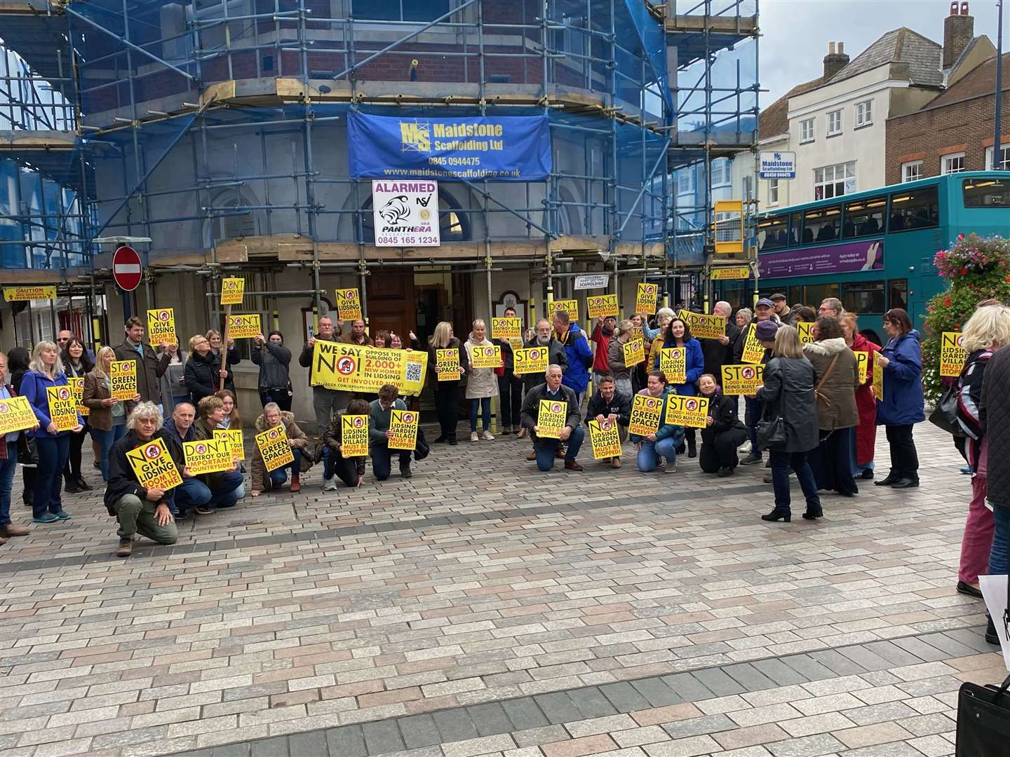 Opponents of the Lidsing scheme picket Maidstone Town Hall
