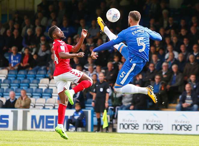 Max Ehmer challenges for the ball Picture: Andy Jones