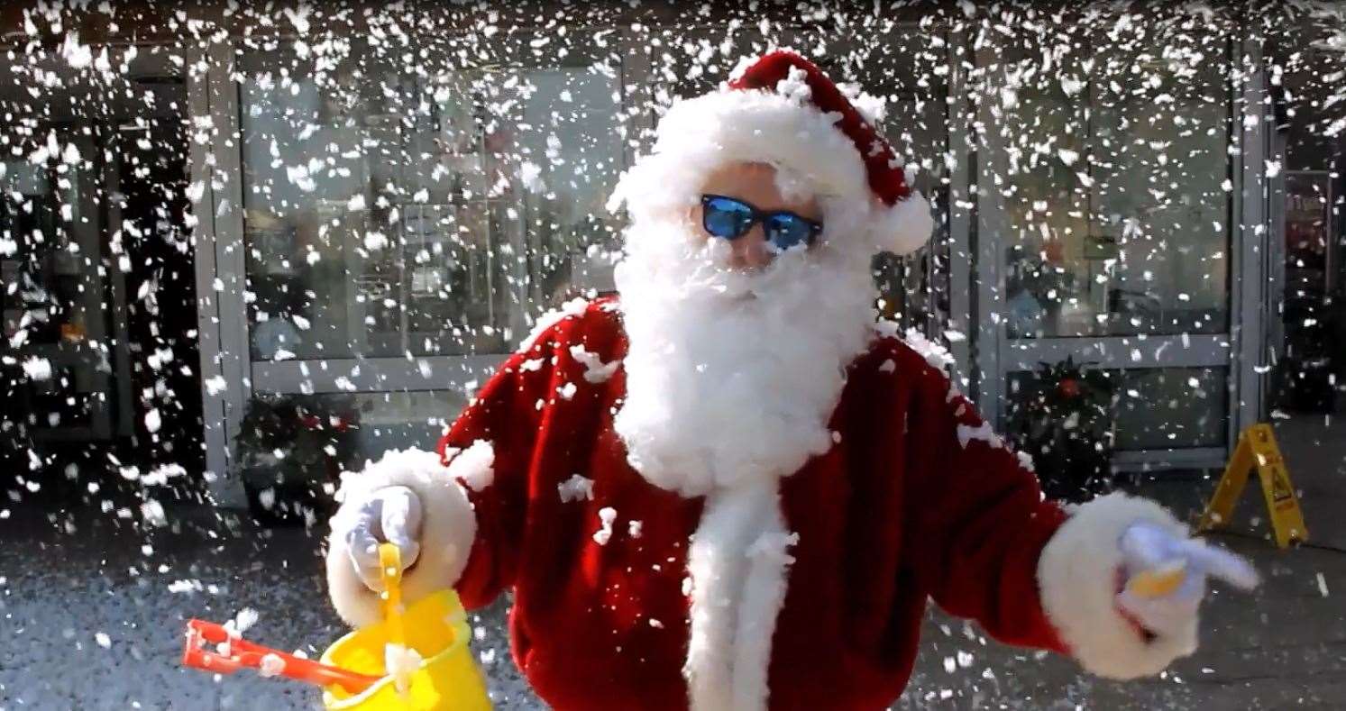 Santa Claus launches his appeal outside the Gravesham council offices (17057828)