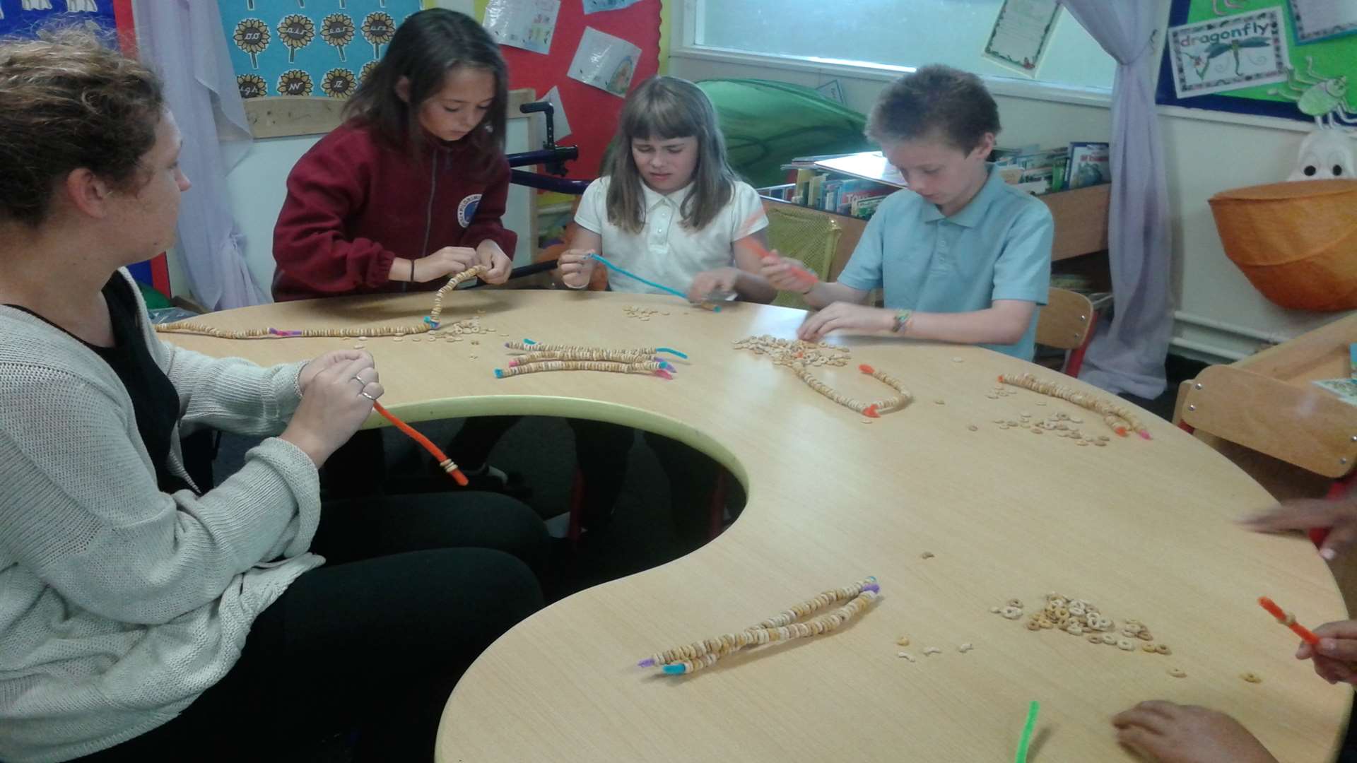 Pupils from Pilgrim's Way Primary School enjoyed the In Bloom Sensory Garden Workshop donated by Whitefriars shopping area. The year 6 'Fantastic Foxes' class won the prize for having the biggest percentage of pupils taking part in a walk to school challenge day