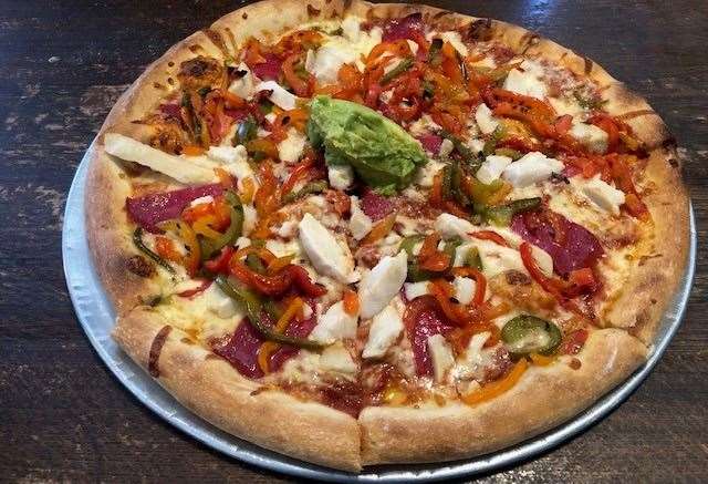 Landlady Paola is from the Dominican Republic so Mrs SD decided the only pizza to sample was a Dominicana (roast chicken, salami, sweet peppers, onions, cheese, avocado)