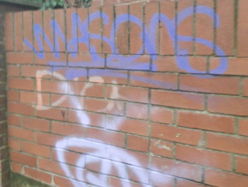 'Masons' tag - Folkestone (6167942)
