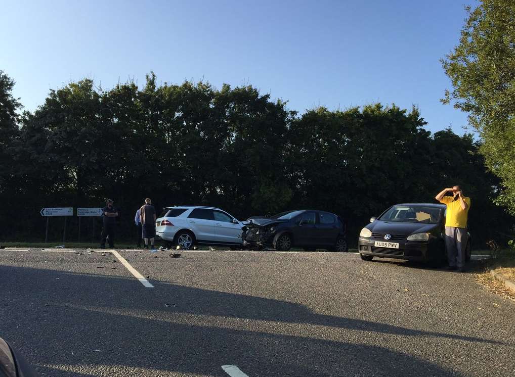 Five-car crash in Whetsted Road. Photo @apprenticelife2