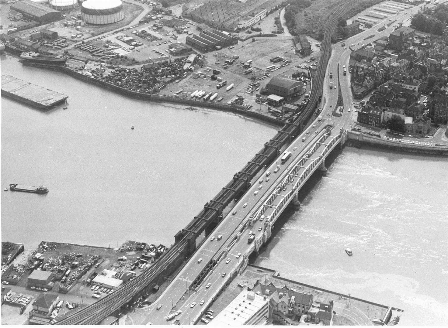 Rochester Bridge pictured in July 1986