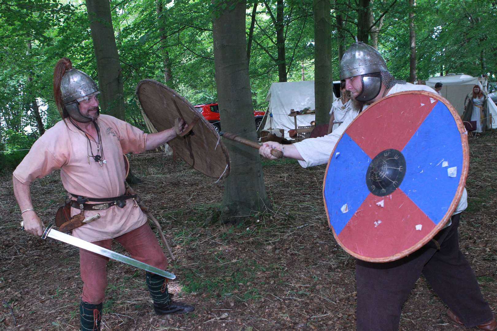 King Aelfric battles against Hengis: a Saxon re-enactment group called, Herigeas Hundus