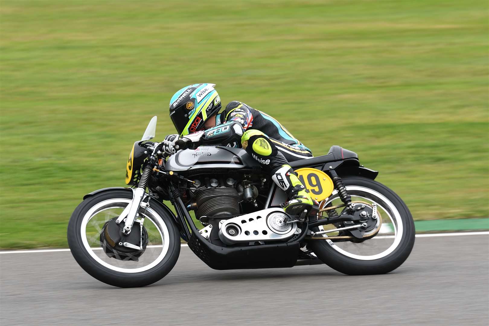 Sittingbourne's Alex Olsen was 14th overall in the Barry Sheene Memorial Trophy race on a 1959 Norton Manx. Picture: Simon Hildrew (51551057)