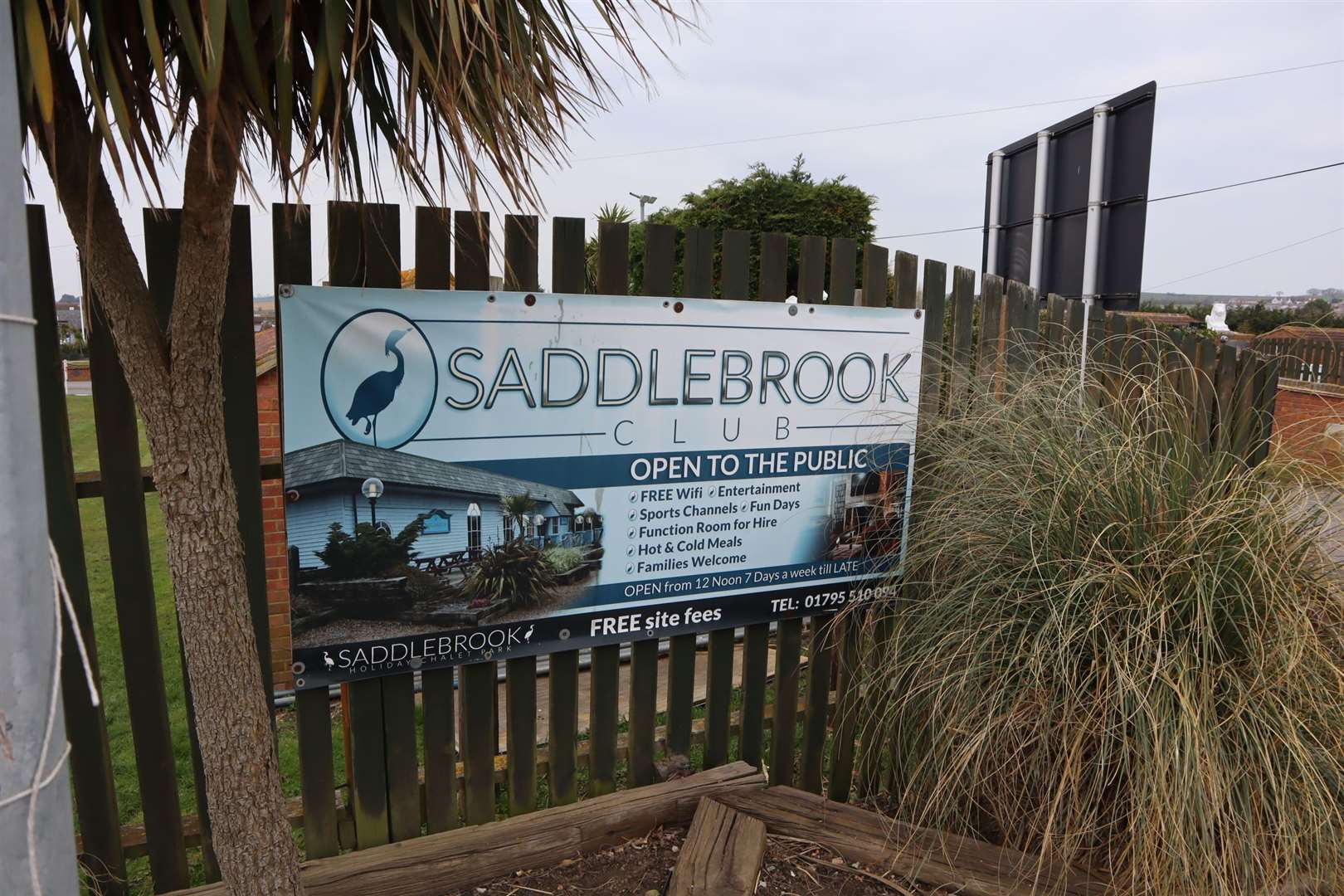 Saddlebook Park, Warden Bay Road