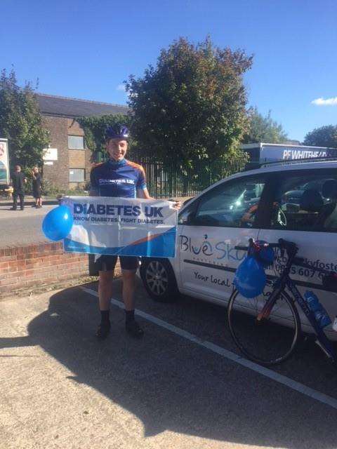 Ben Arnett setting off for his charity bike ride on Monday morning (4453914)