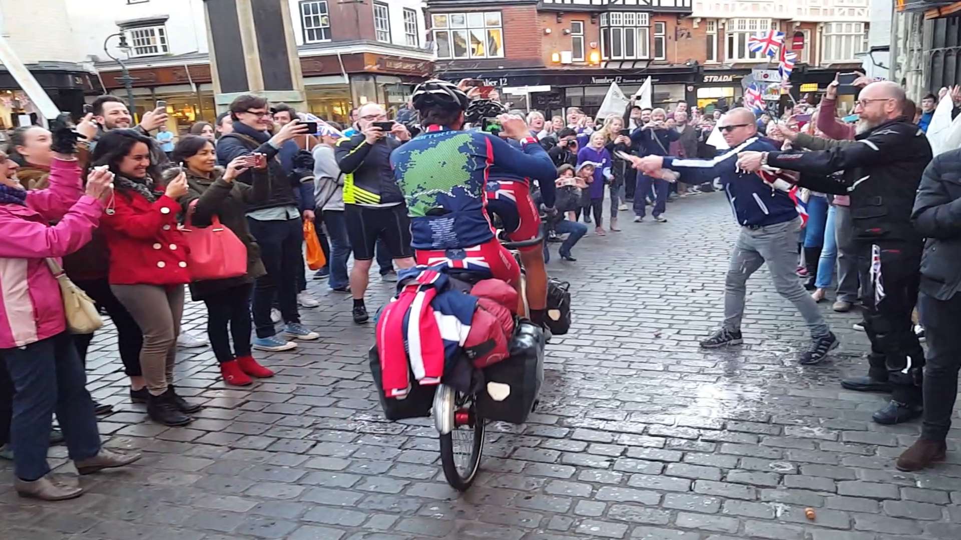 Crowds cheers The Tandem Men home in Canterbury