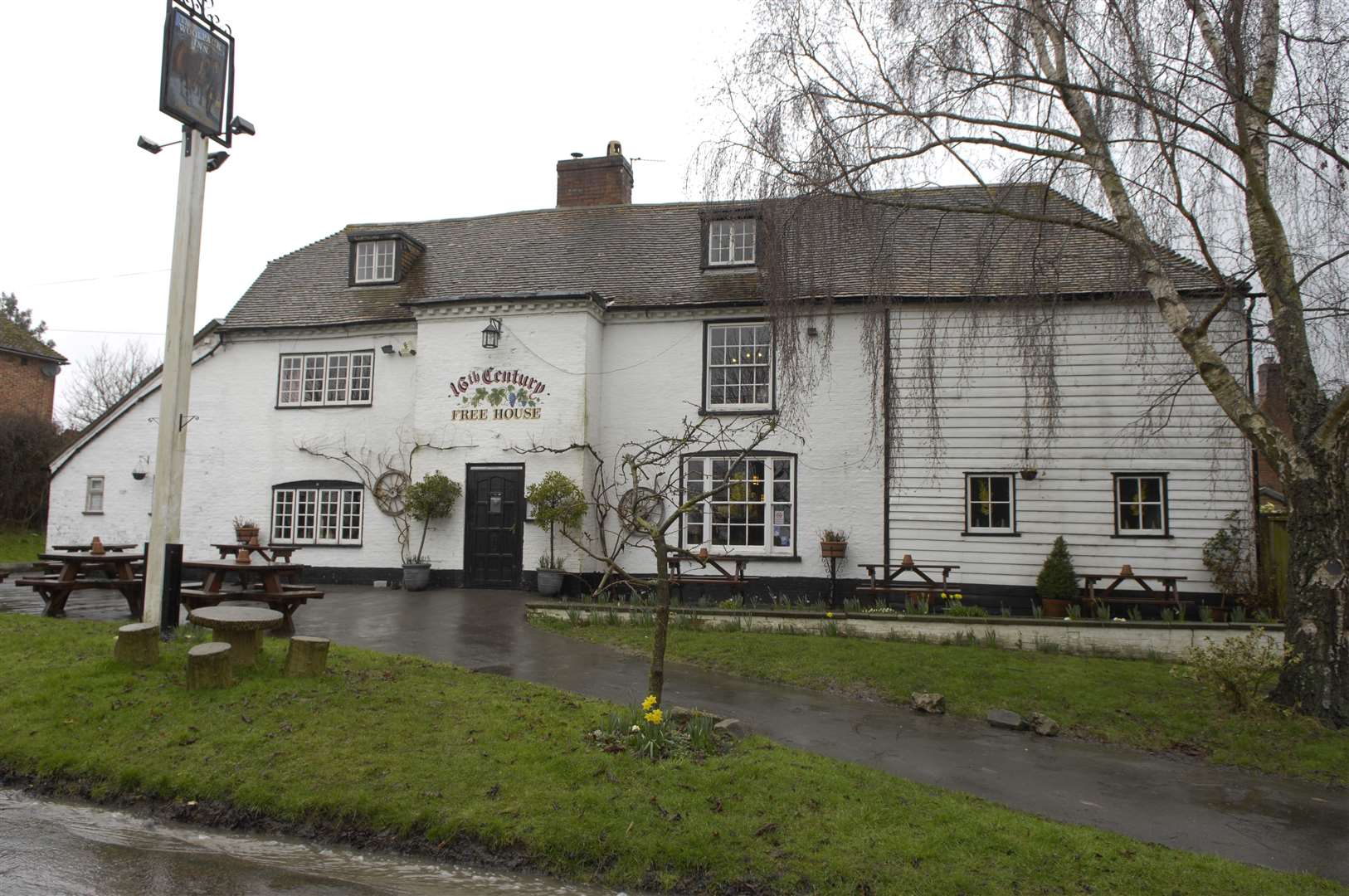 The Woolpack, Warehorne