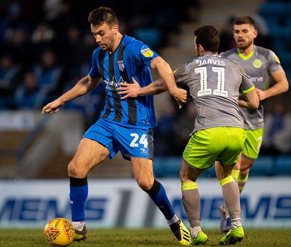 Gillingham v Walsall match action Picture: Ady Kerry (6622015)